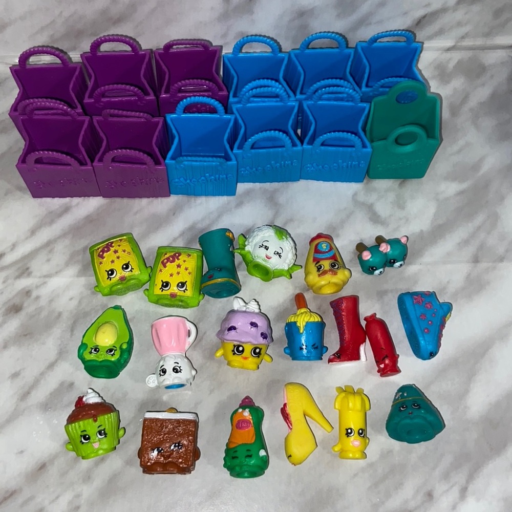 Lot of 21 Shopkins